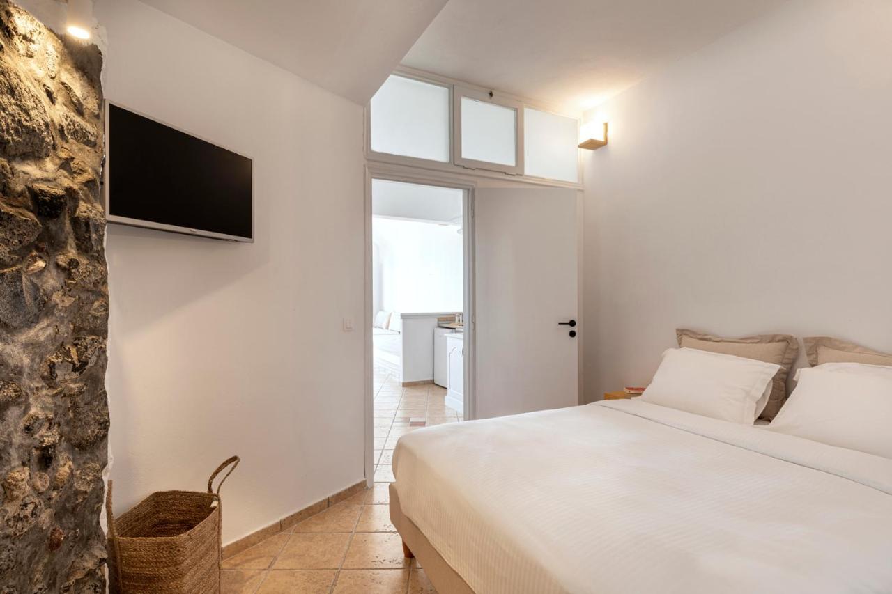 Calderas Hug & Panoramic Sea View - 3 Lux Suites 이메로비글리 외부 사진